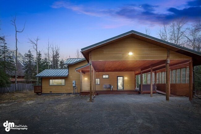 Building Photo - STR- 34385 E Quartz Creek Road