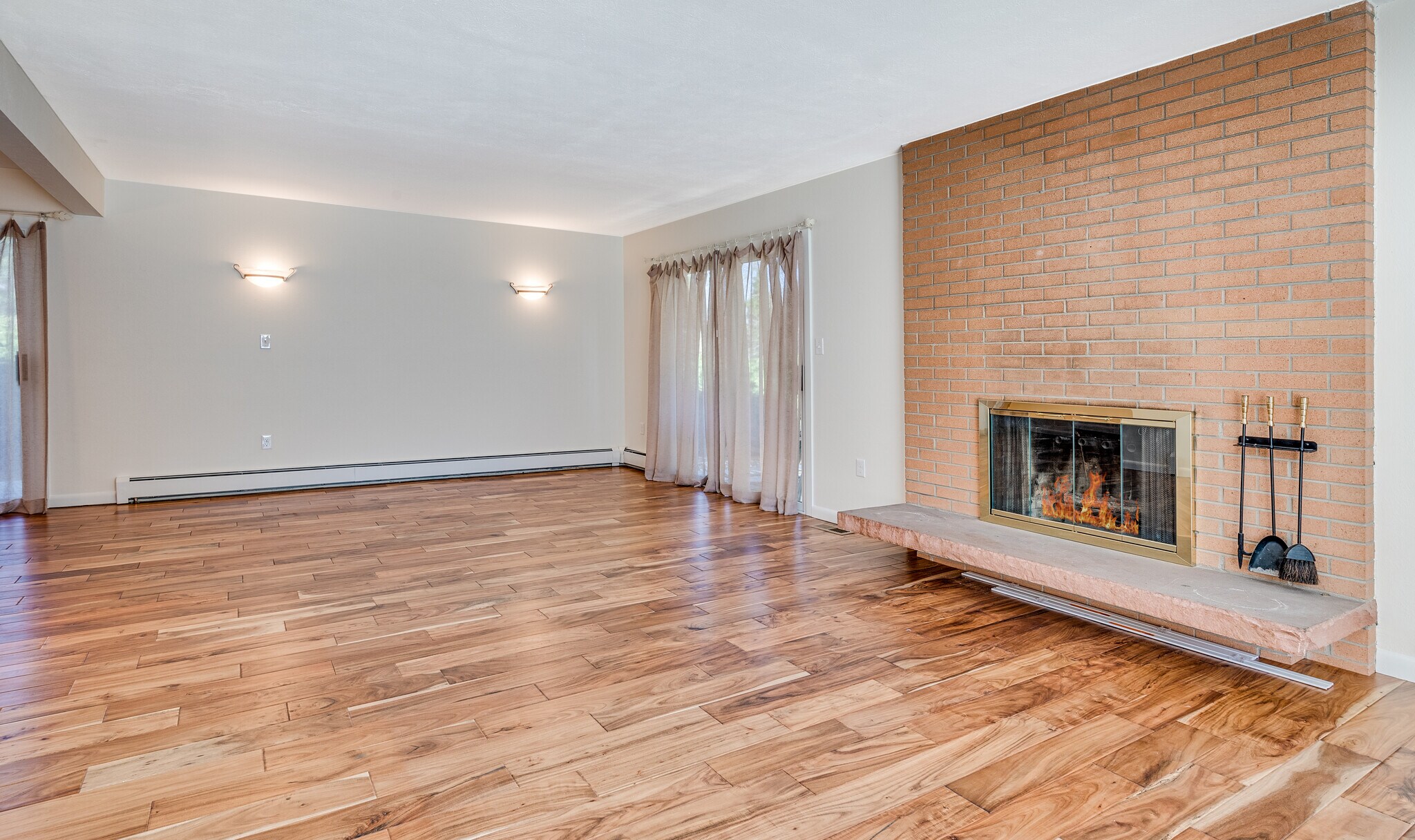 Building Photo - 565 Jack Pine Ct