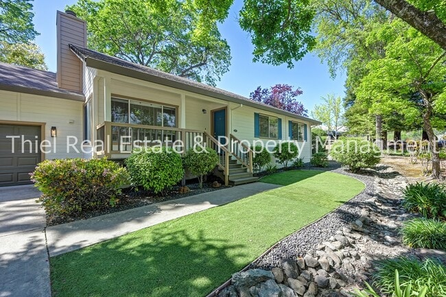 Building Photo - 2277 Knollwood Dr