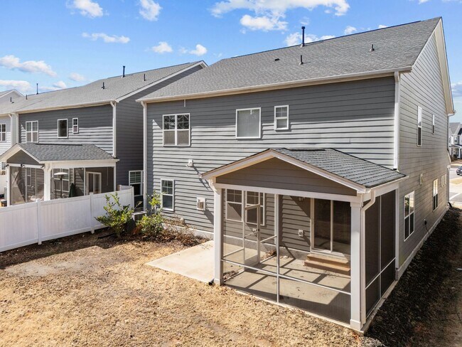 Building Photo - Modern 5-Bed, 4-Bath Family Home with Garage & Pool Access – Devon Square