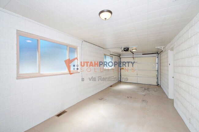 Building Photo - 7293 S 1105 E