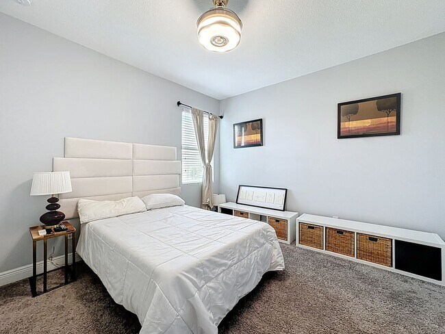 Building Photo - FURNISHED 4 Bedroom House + Office + Home ...