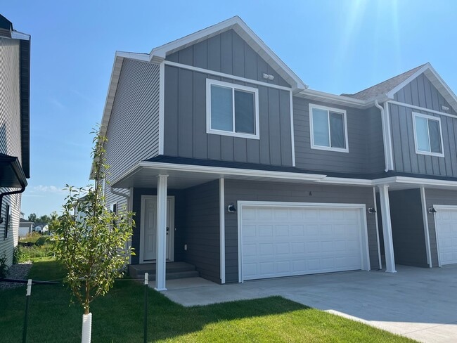 Building Photo - The Wilds Townhomes