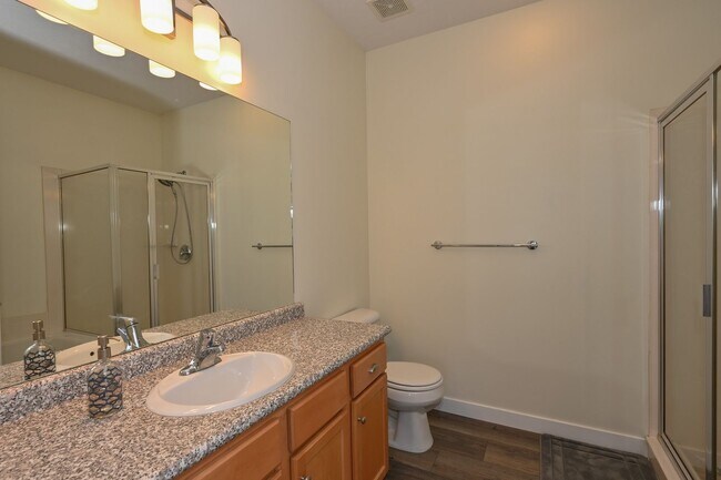 Building Photo - Stunning Row End Townhome In Excellent Loc...