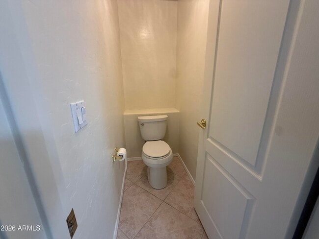 Building Photo - 5170 W Ivanhoe St