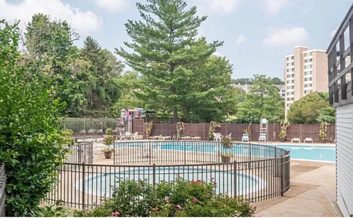 Building Photo - 5340 Holmes Run Pky