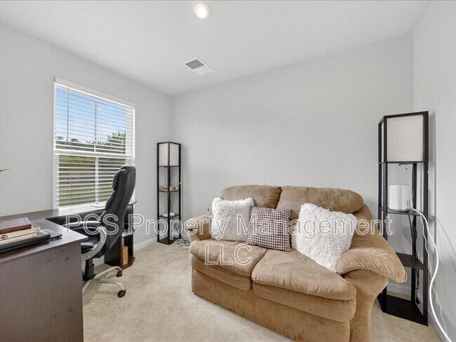 Building Photo - 4905 Gerald Dr