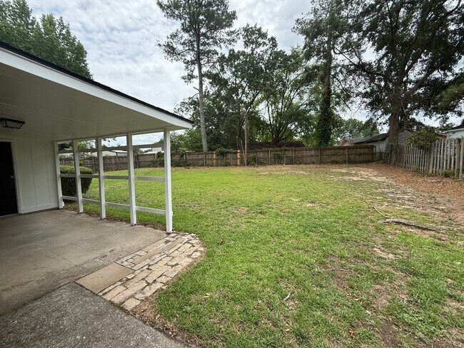 Building Photo - 2414 Cox Rd