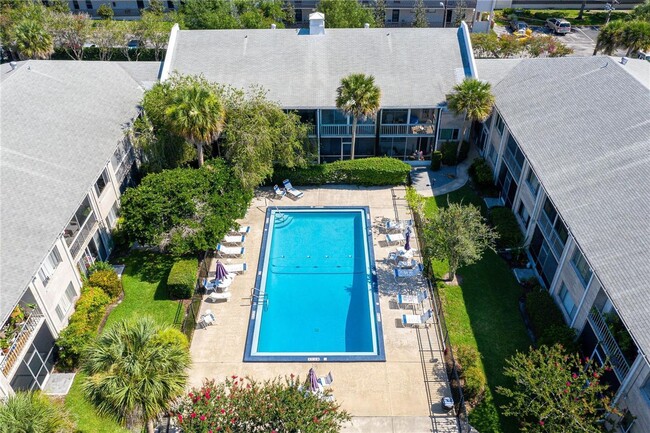 Building Photo - Fantastic Winter Park Condo