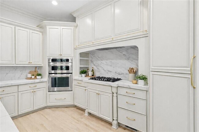 Building Photo - 7665 Ledgewood Way