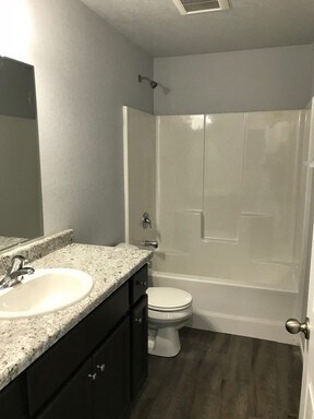 Building Photo - 2 Bed/1 Bath Upstairs Apartment in Brandon, SD!!