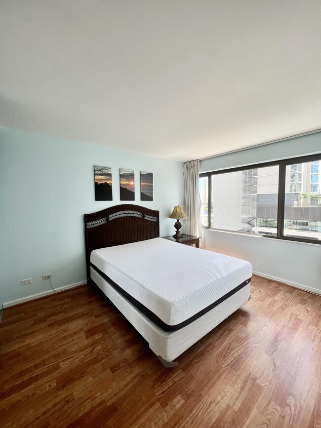 Building Photo - 2140 Kuhio Ave.