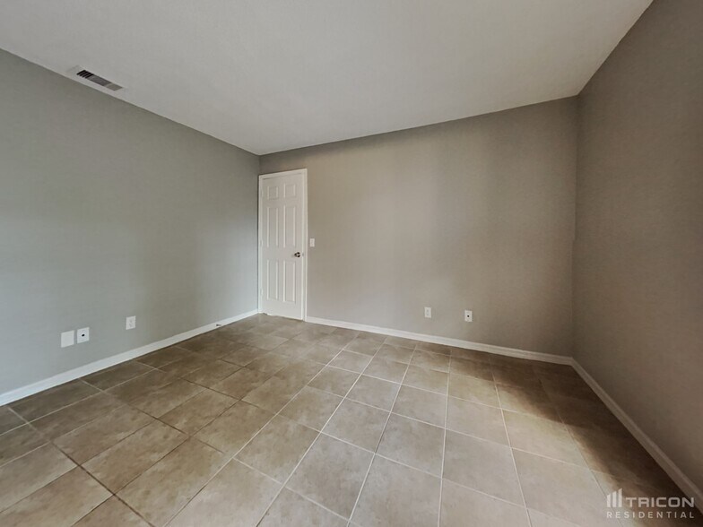 Building Photo - 3095 Branchville Dr