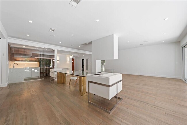 Building Photo - 1455 S Castello-