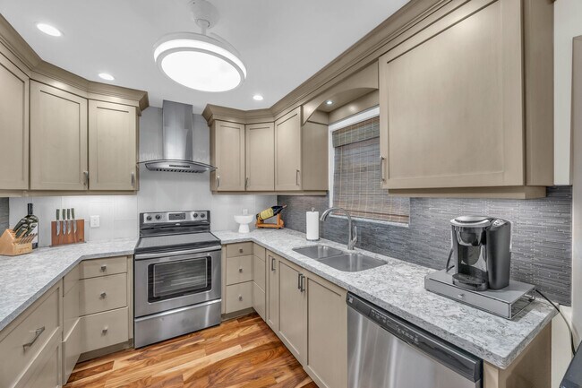 Building Photo - 25 SE Turtle Creek Dr