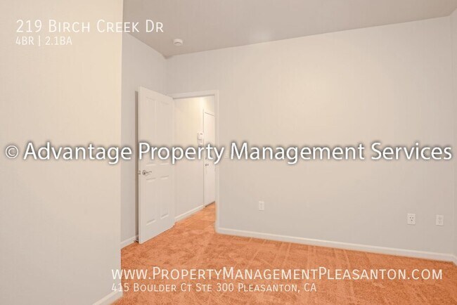 Building Photo - 219 Birch Creek Dr