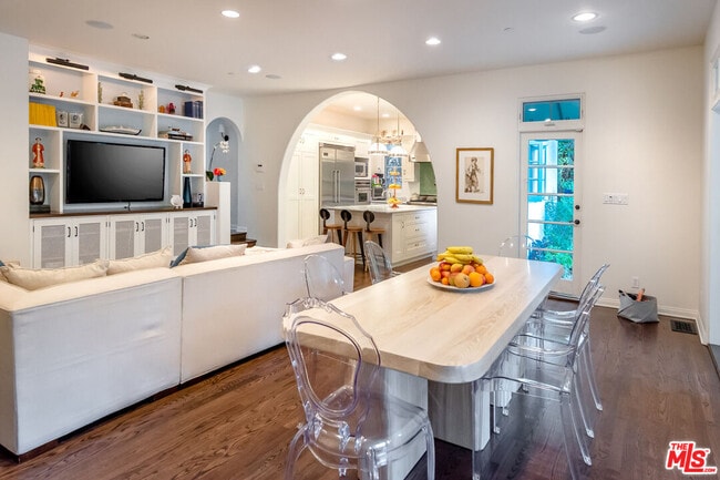 Building Photo - 408 17th St