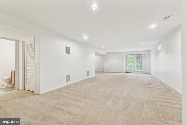 Building Photo - 16056 Sheringham Way