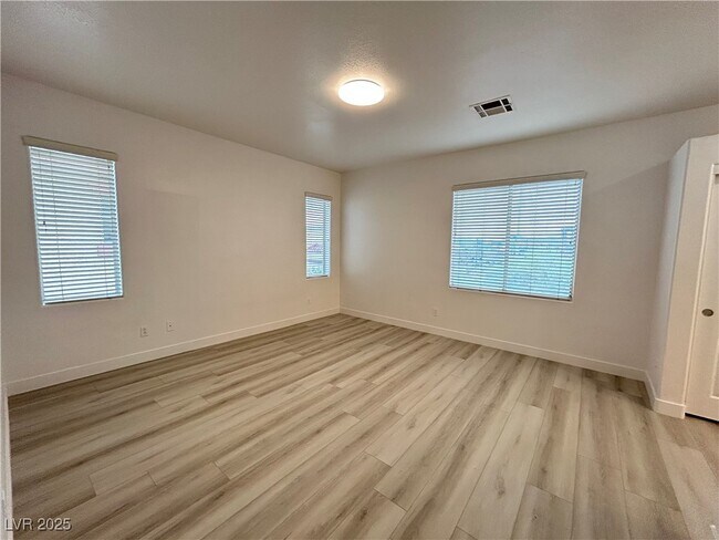 Building Photo - 8618 Peaceful Dreams St
