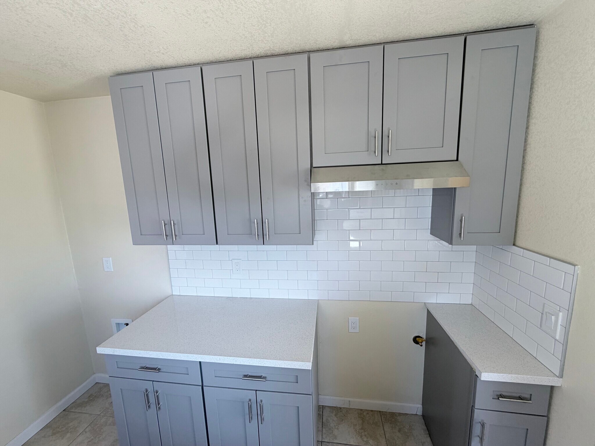 Building Photo - 16348 Taylor Ave