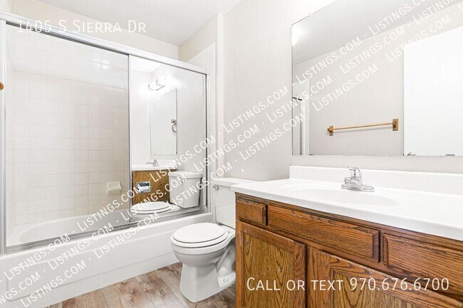 Building Photo - 1405 S Sierra Dr