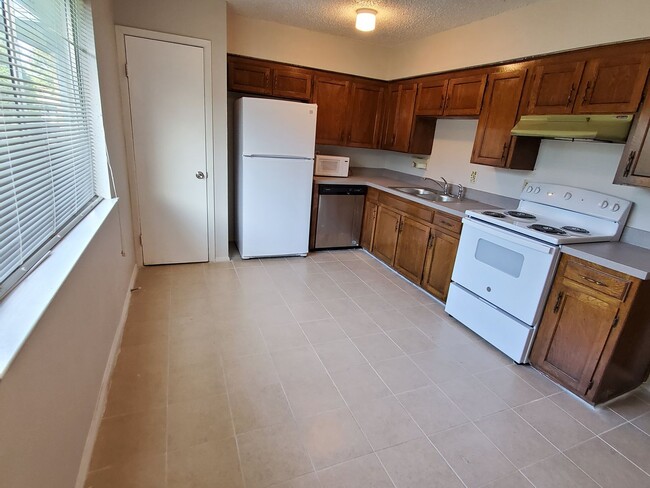 Building Photo - 3118 Leanne St