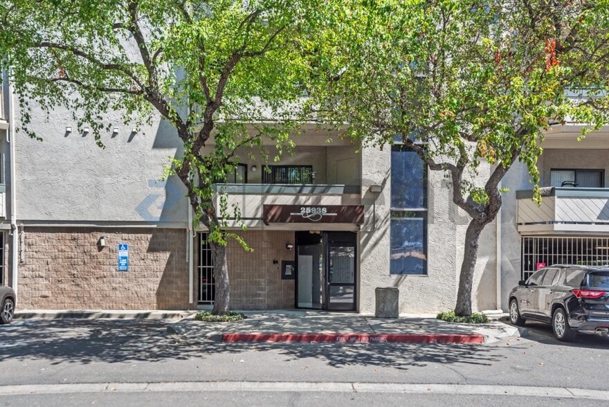 Building Photo - Unit 214