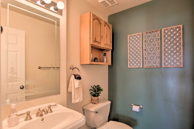 Building Photo - 3524 N Fox Run Dr