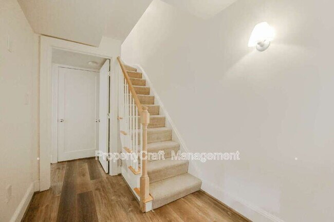 Building Photo - 29 E Springfield St