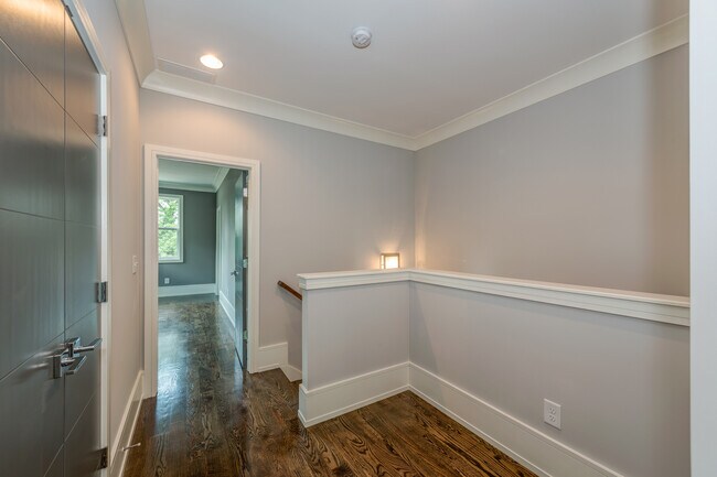 Building Photo - 3561 Blair Cir NE