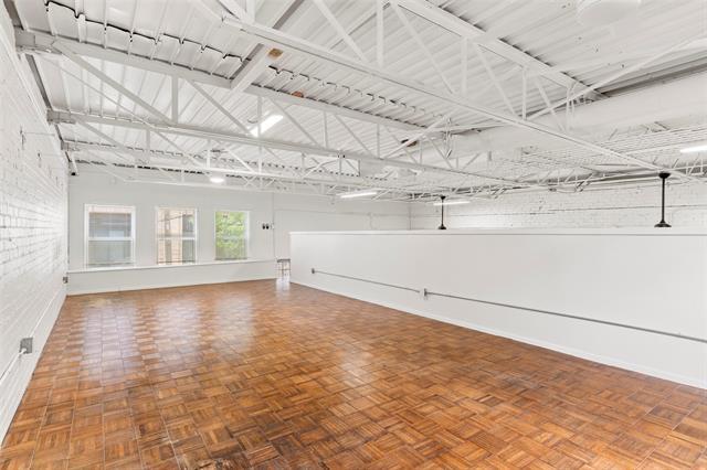 Building Photo - 306 S Walton St