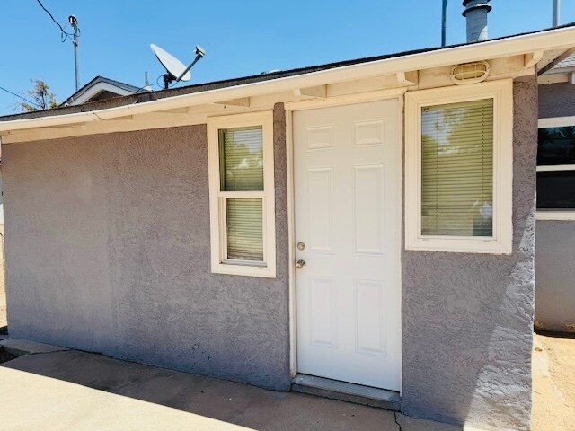Building Photo - 317 Morningside Dr SE