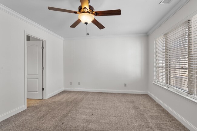 Building Photo - 1112 Woodbury Falls Ct