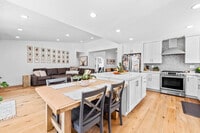 Building Photo - 6522 Farinella Dr