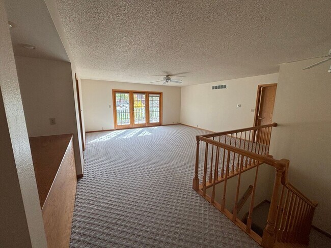 Building Photo - 154-154 Cayman St