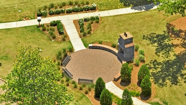 Building Photo - 637 Amber Meadows Way