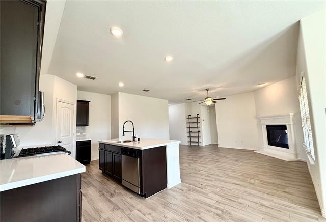 Building Photo - 813 Evergreen St