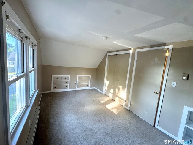 Building Photo - 482 Ash Dr