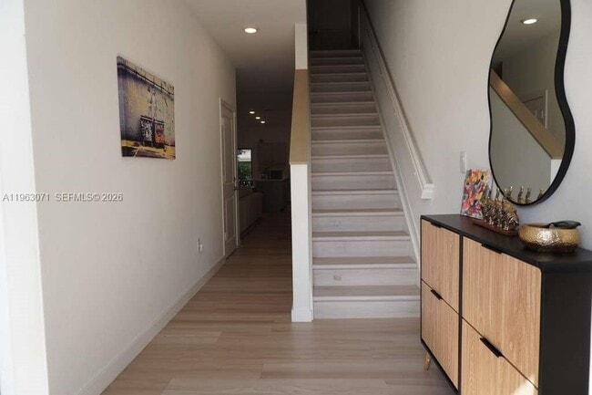 Building Photo - 385 NW 9th St