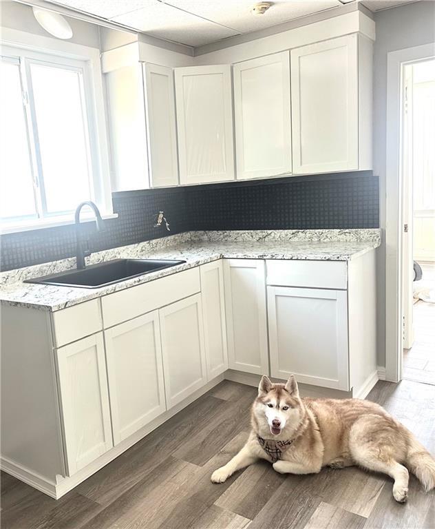 Building Photo - 804 Main St