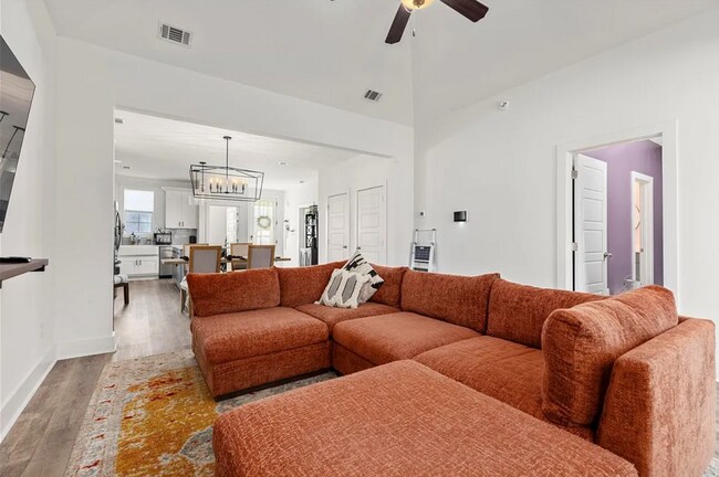 Building Photo - Fox Run Village Rental