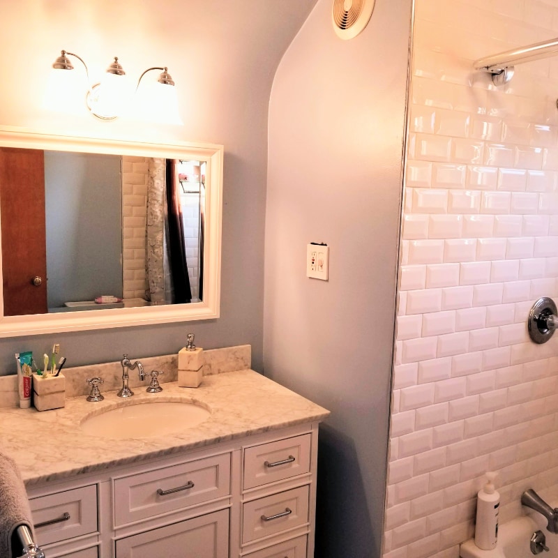 Building Photo - 1409 Catalpa Dr