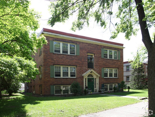 Building Photo - 2793 Xerxes Ave S