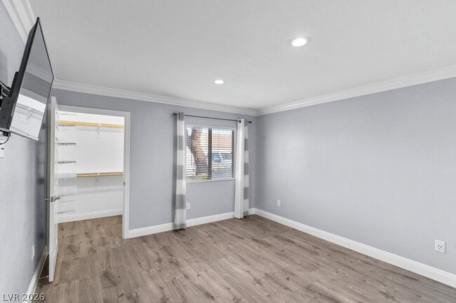 Building Photo - 7885 W Flamingo Rd