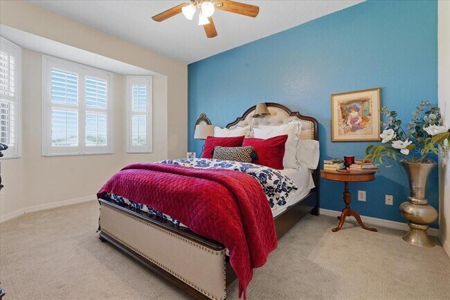 Building Photo - 819 Fairwaycove Ln