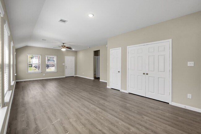 Building Photo - 811 Jefferson Ave