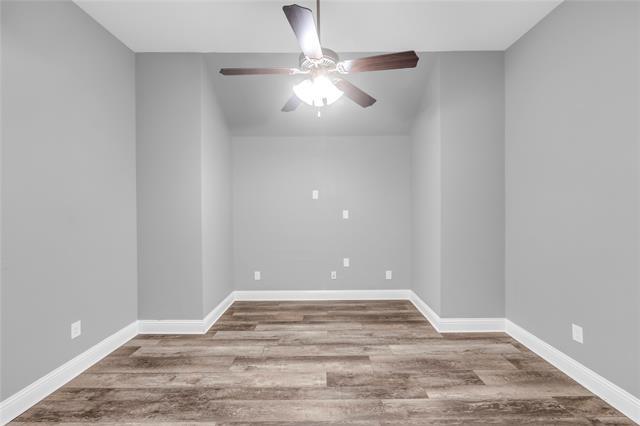 Building Photo - 1523 Carnation St