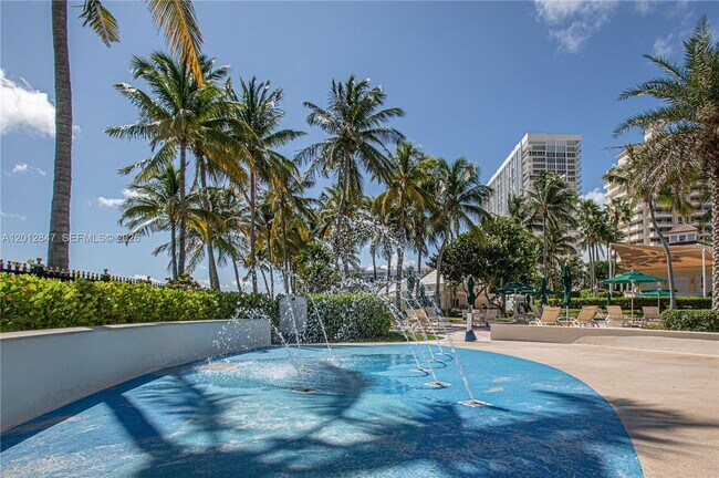 Building Photo - 731 Crandon Blvd