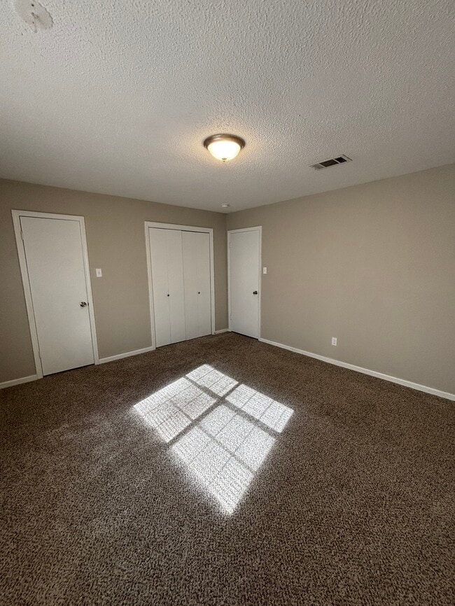 Building Photo - 4509 Valley Brook Dr