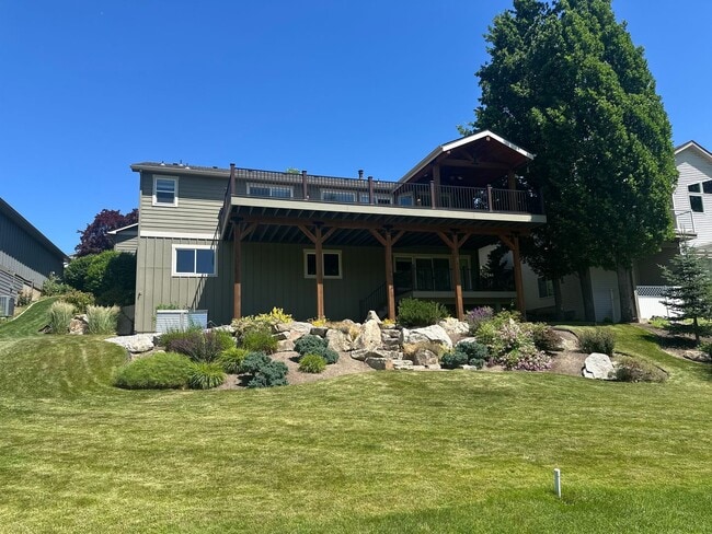 Building Photo - $3,495 / 4br - 3600ft2 - Exqusite, executi...